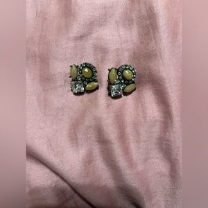 Women’s earrings